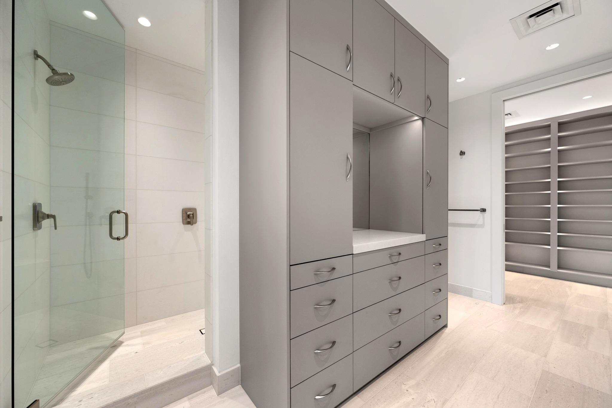 200 Congress Ave # 15E