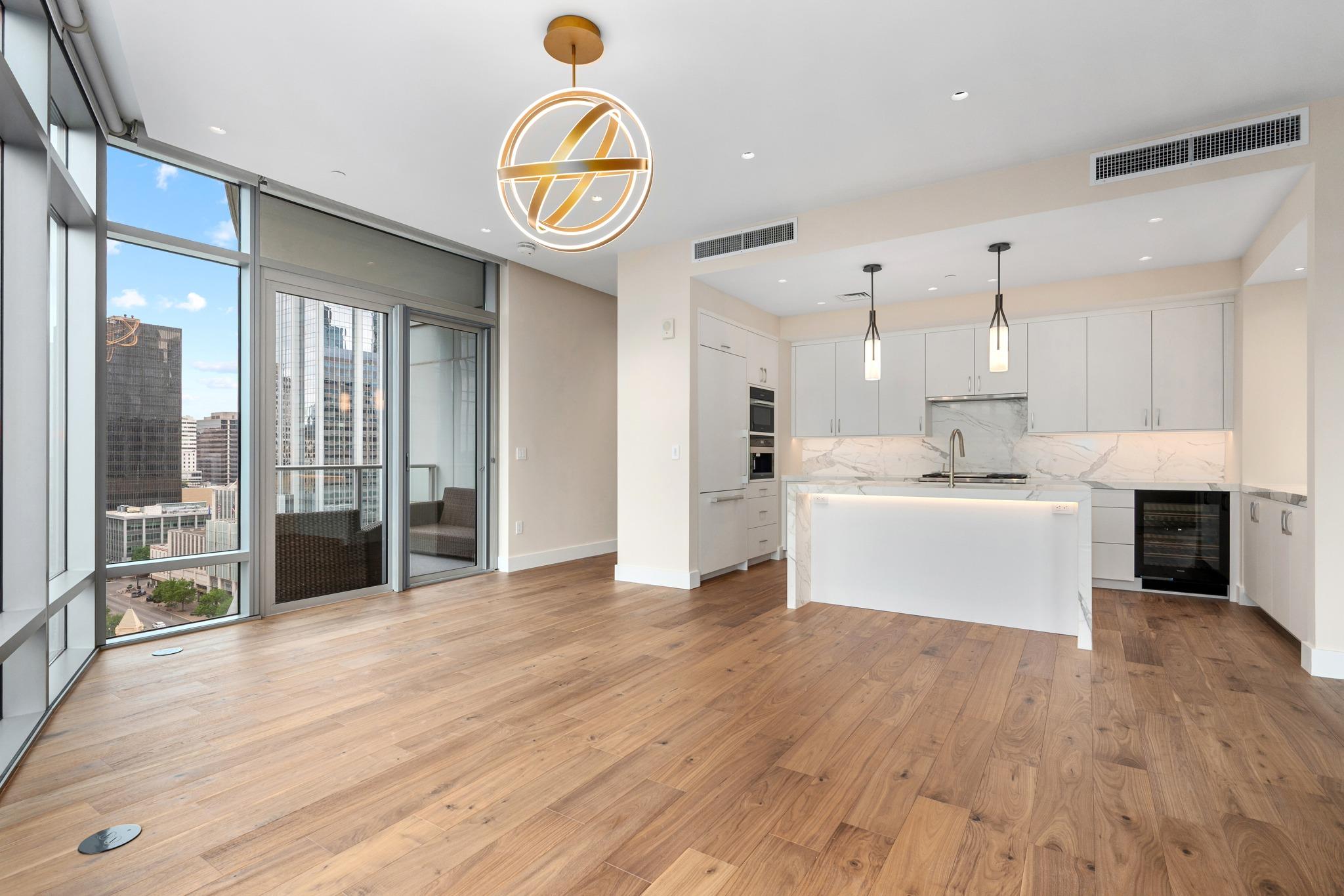 200 Congress Ave # 15E