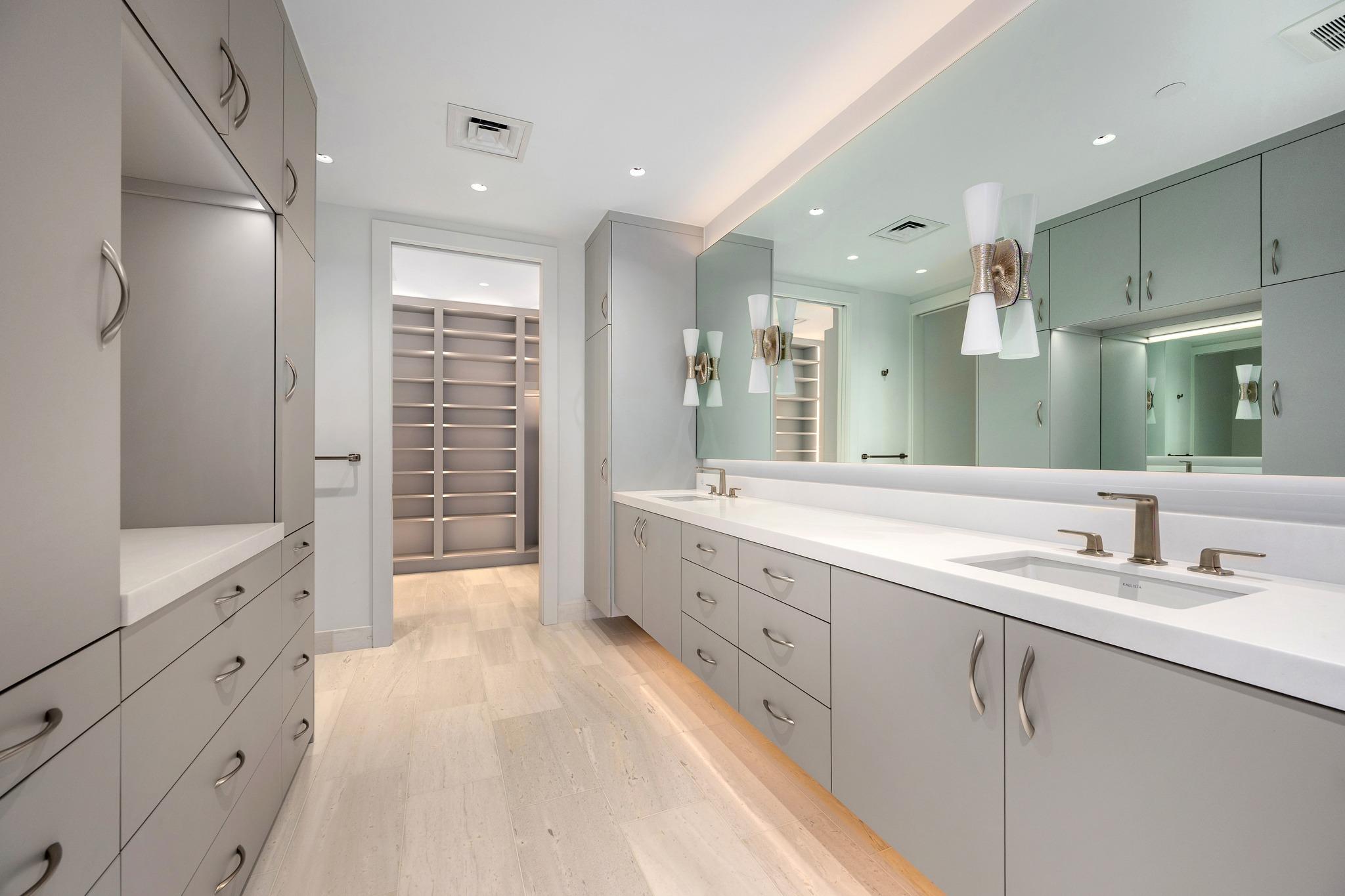 200 Congress Ave # 15E