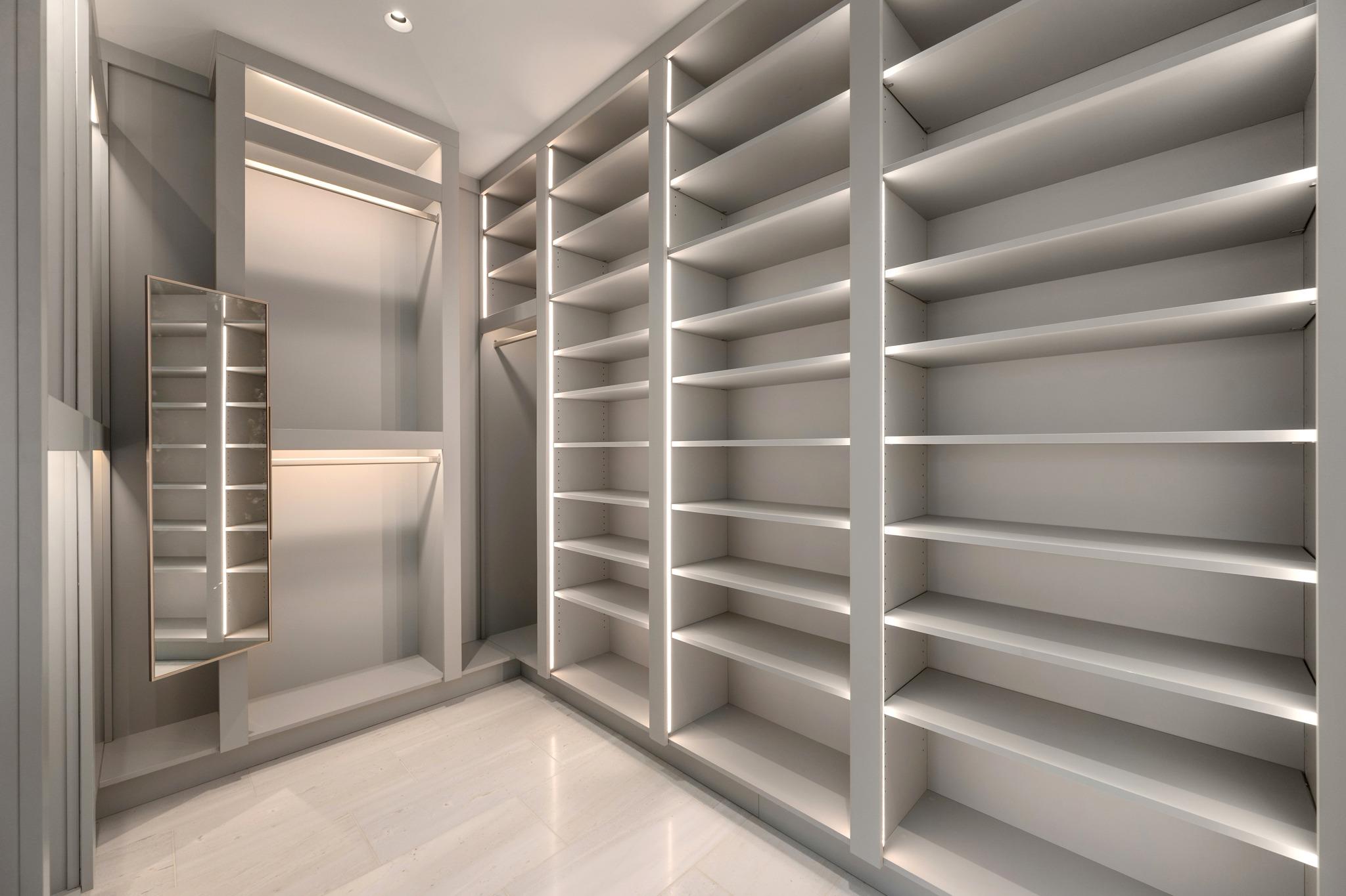 200 Congress Ave # 15E
