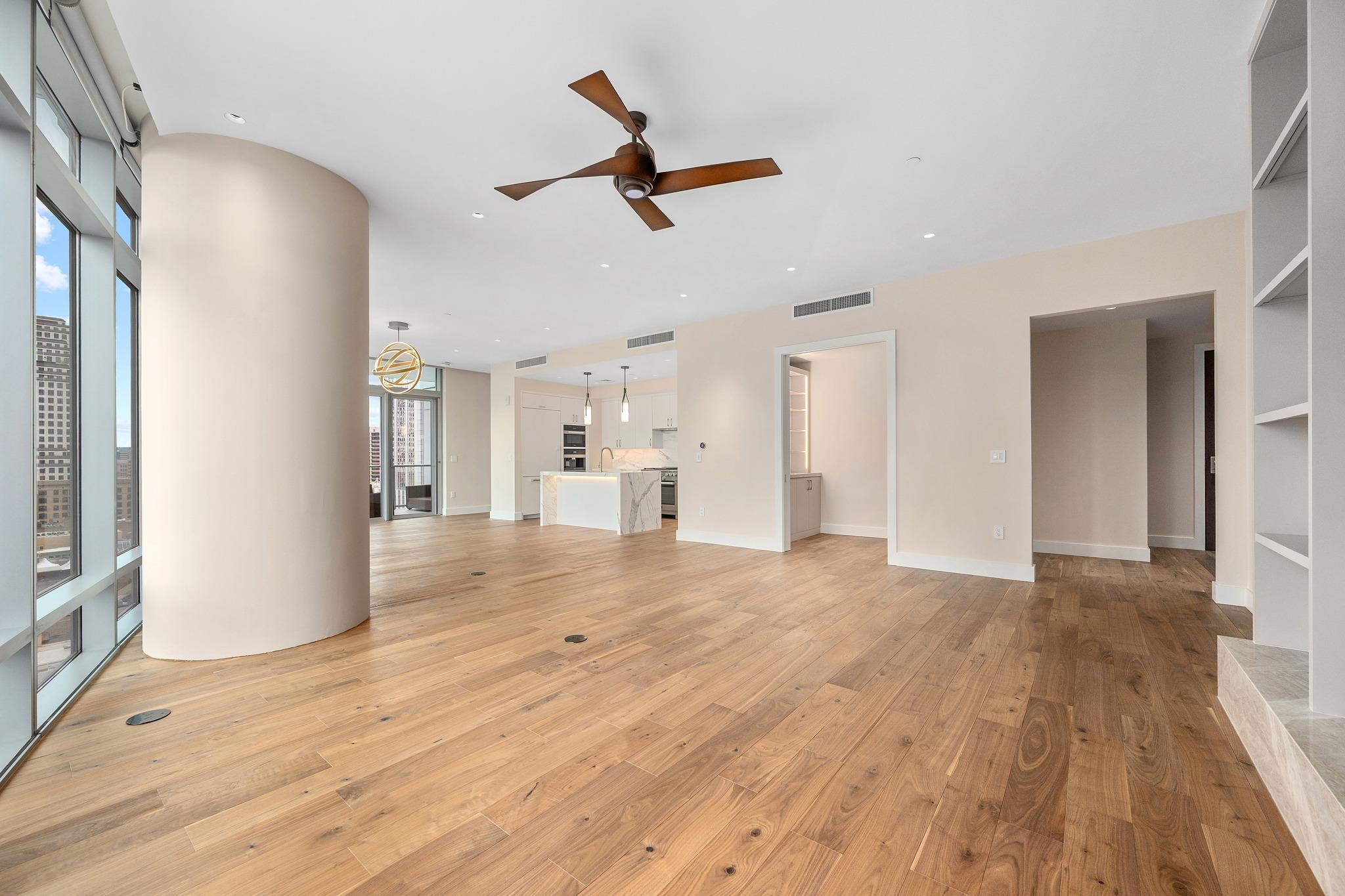 200 Congress Ave # 15E