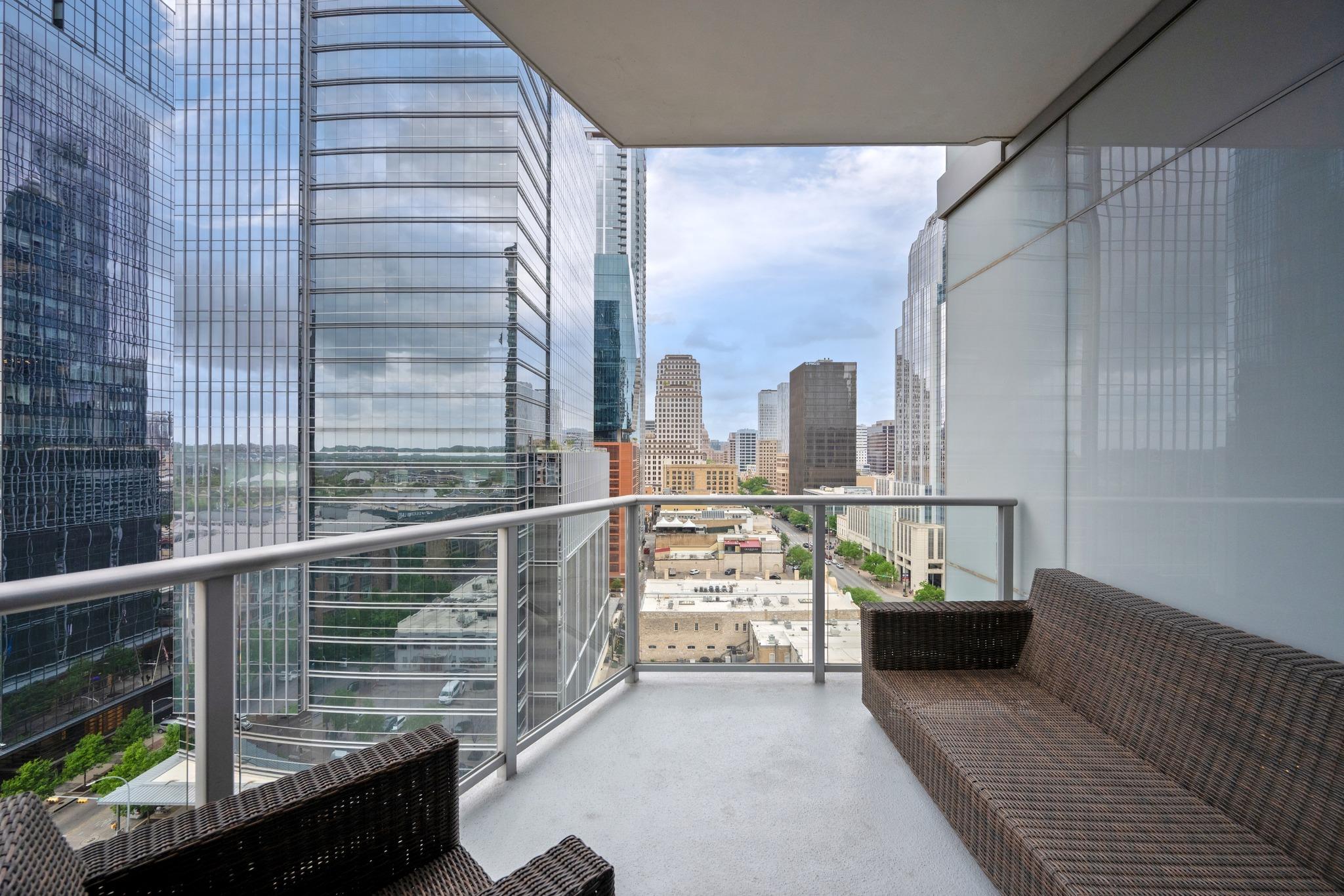 200 Congress Ave # 15E