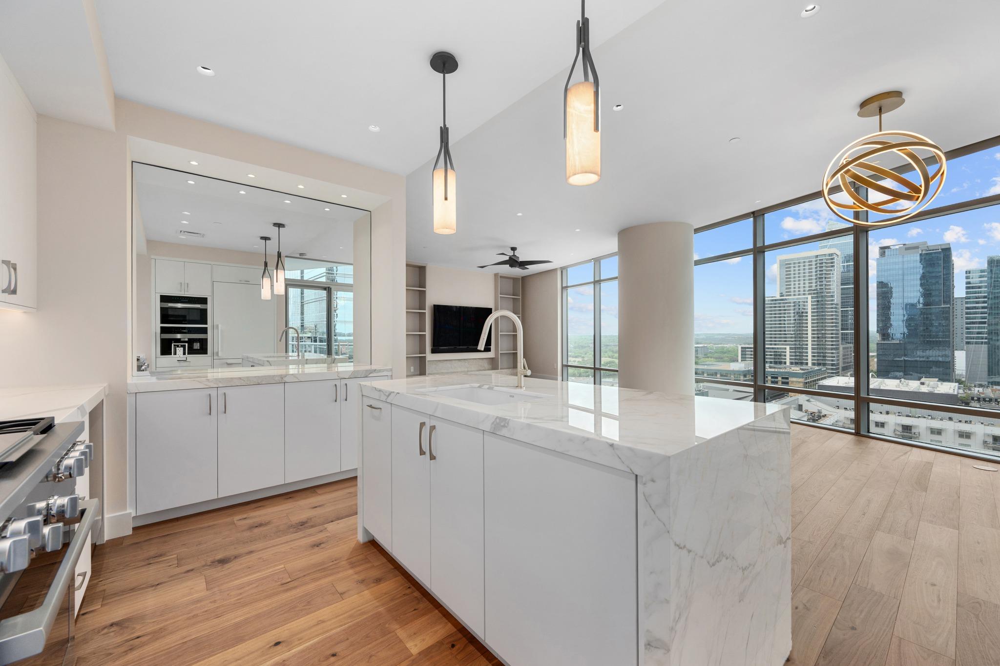 200 Congress Ave # 15E