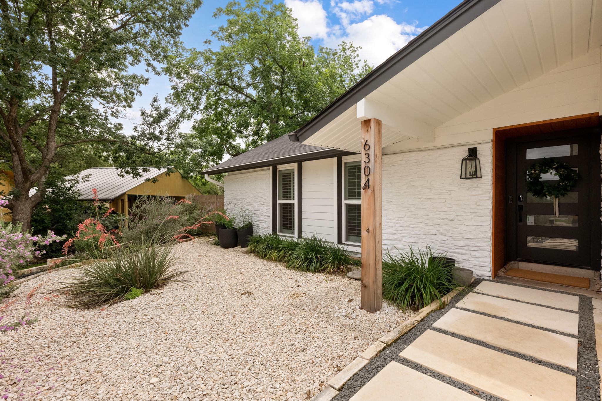 6304 Berkeley CV
