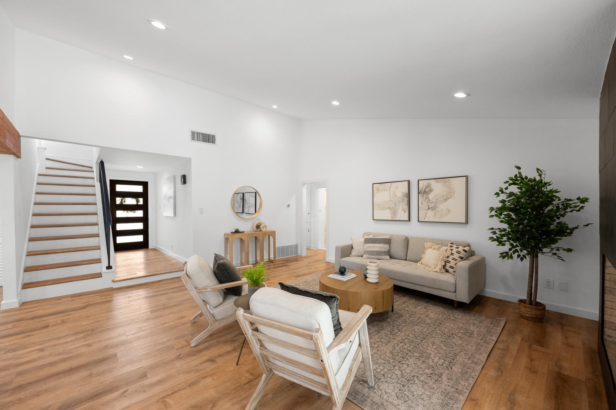 6304 Berkeley CV