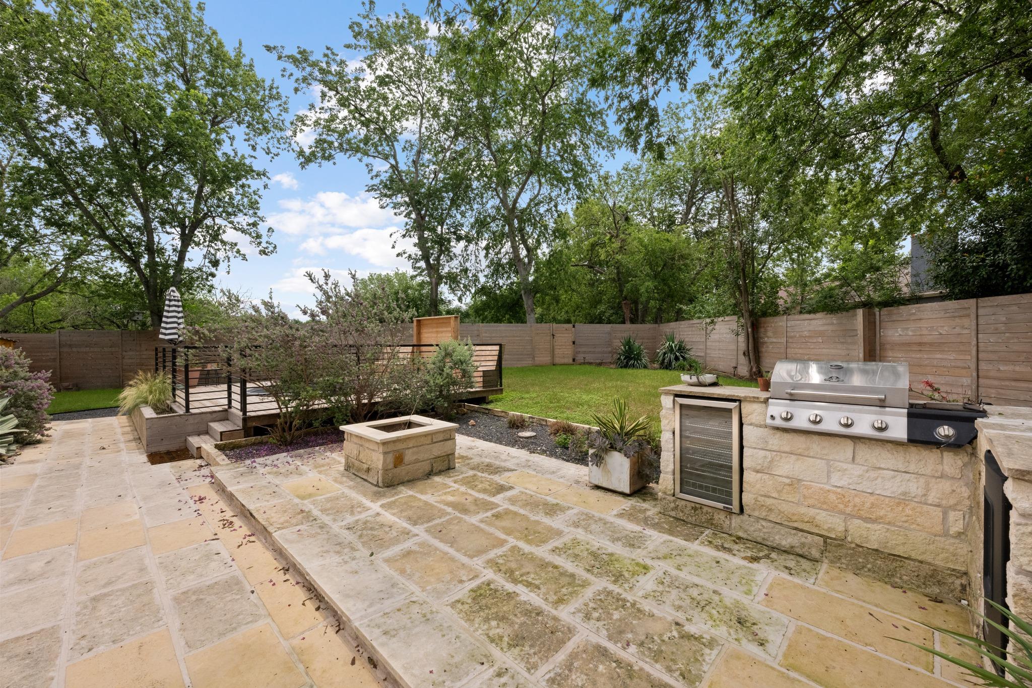 6304 Berkeley CV