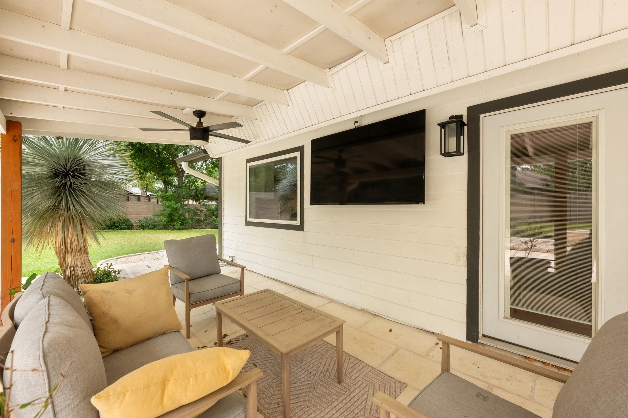 6304 Berkeley CV
