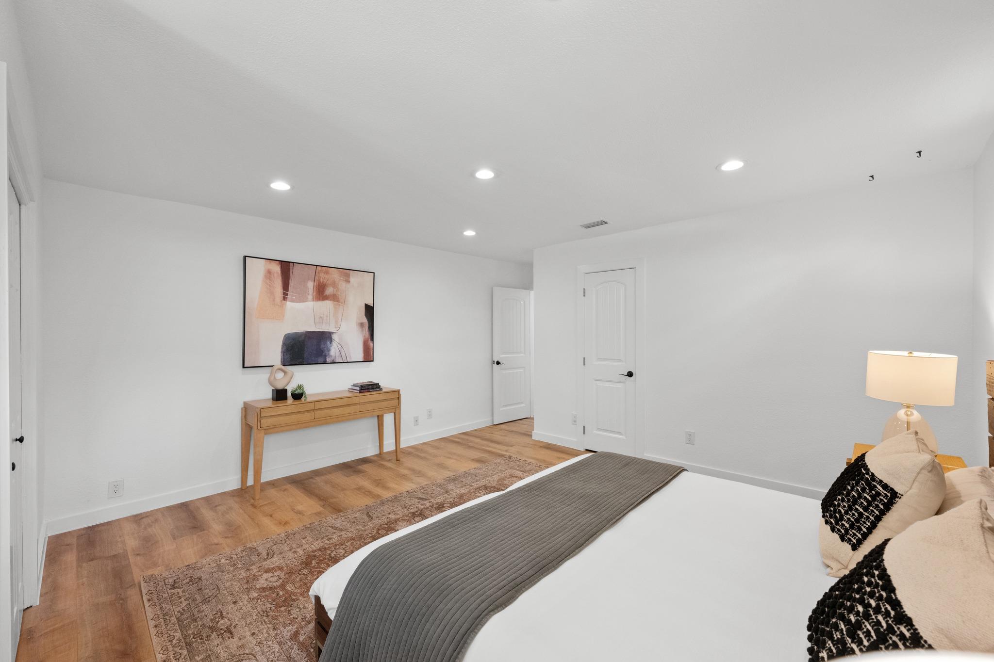 6304 Berkeley CV