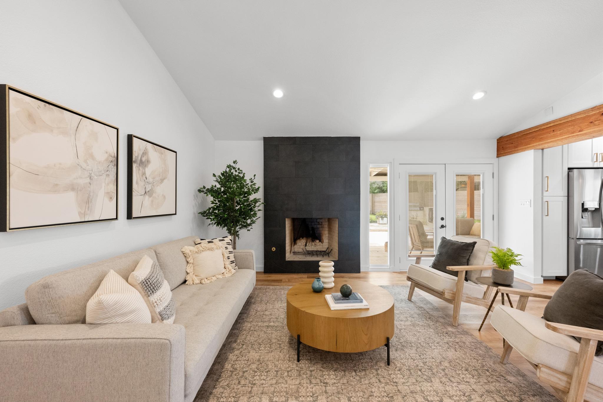6304 Berkeley CV