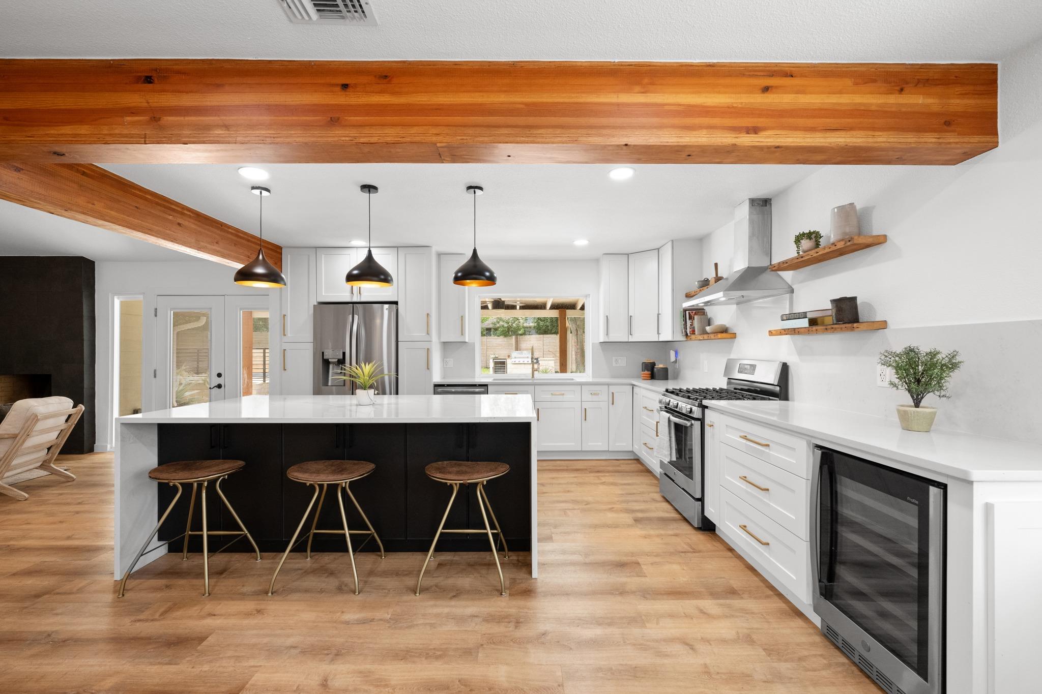 6304 Berkeley CV