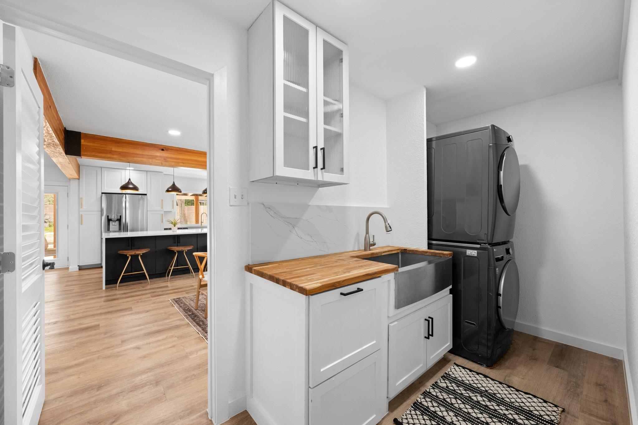 6304 Berkeley CV
