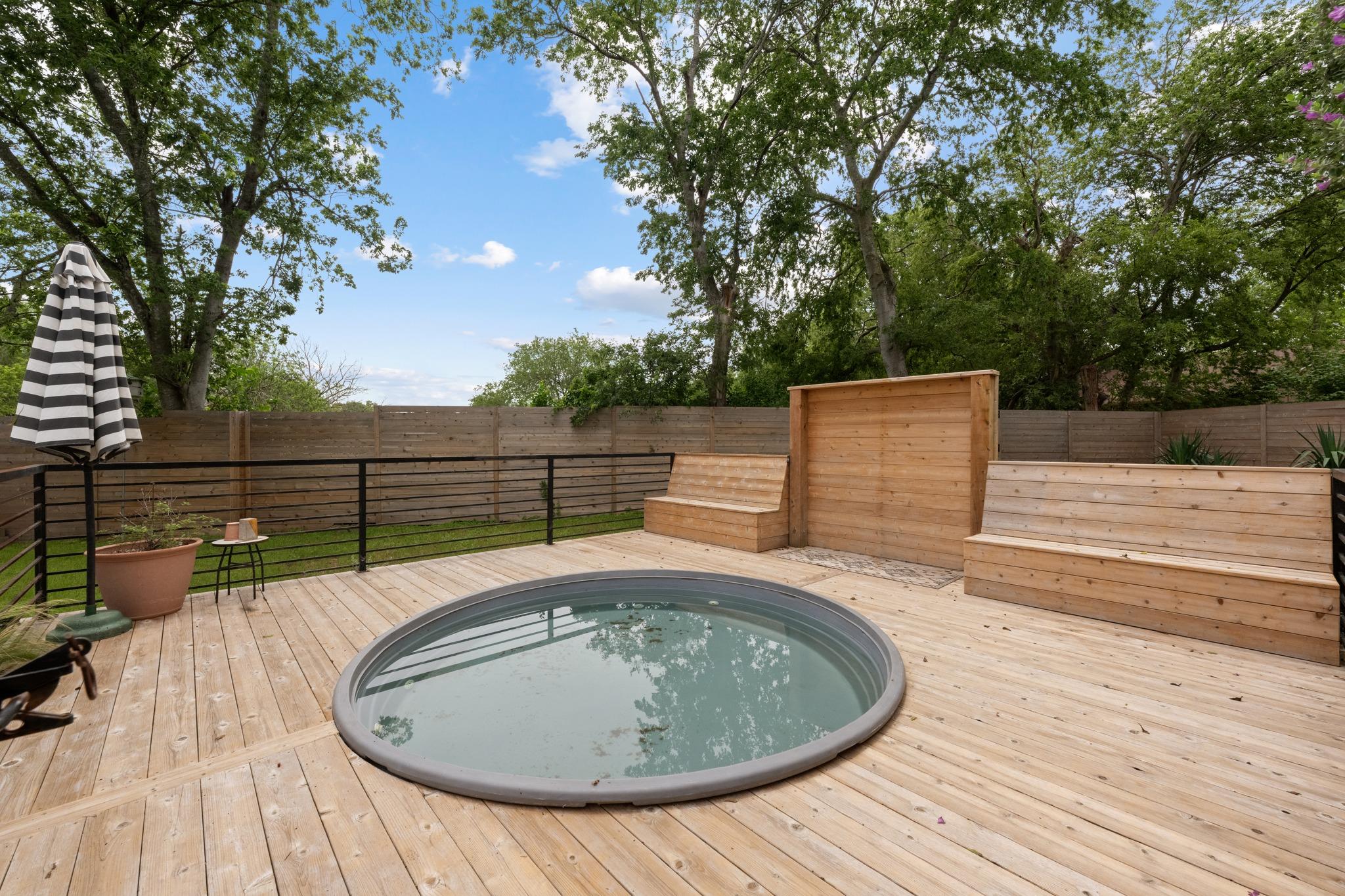 6304 Berkeley CV