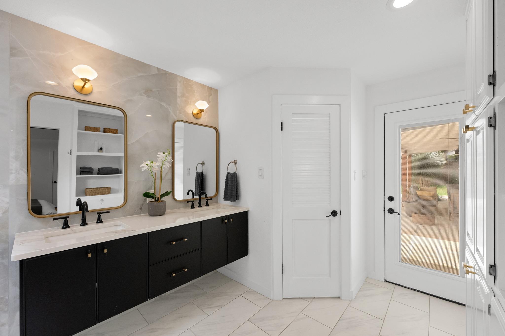 6304 Berkeley CV