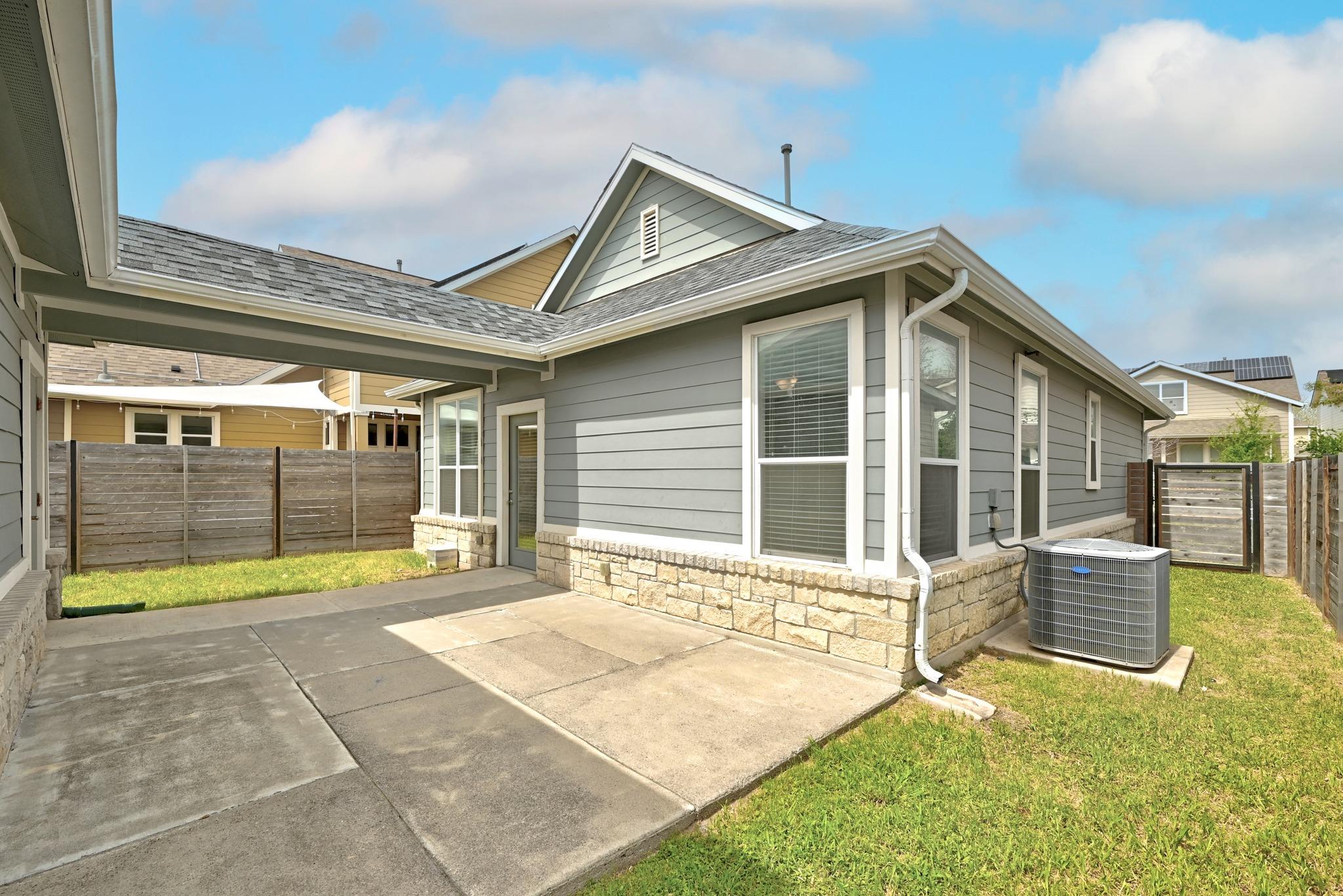 2133 Emma Long ST