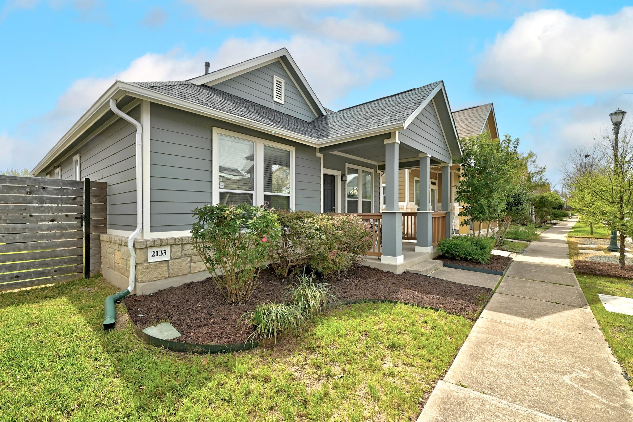 2133 Emma Long ST