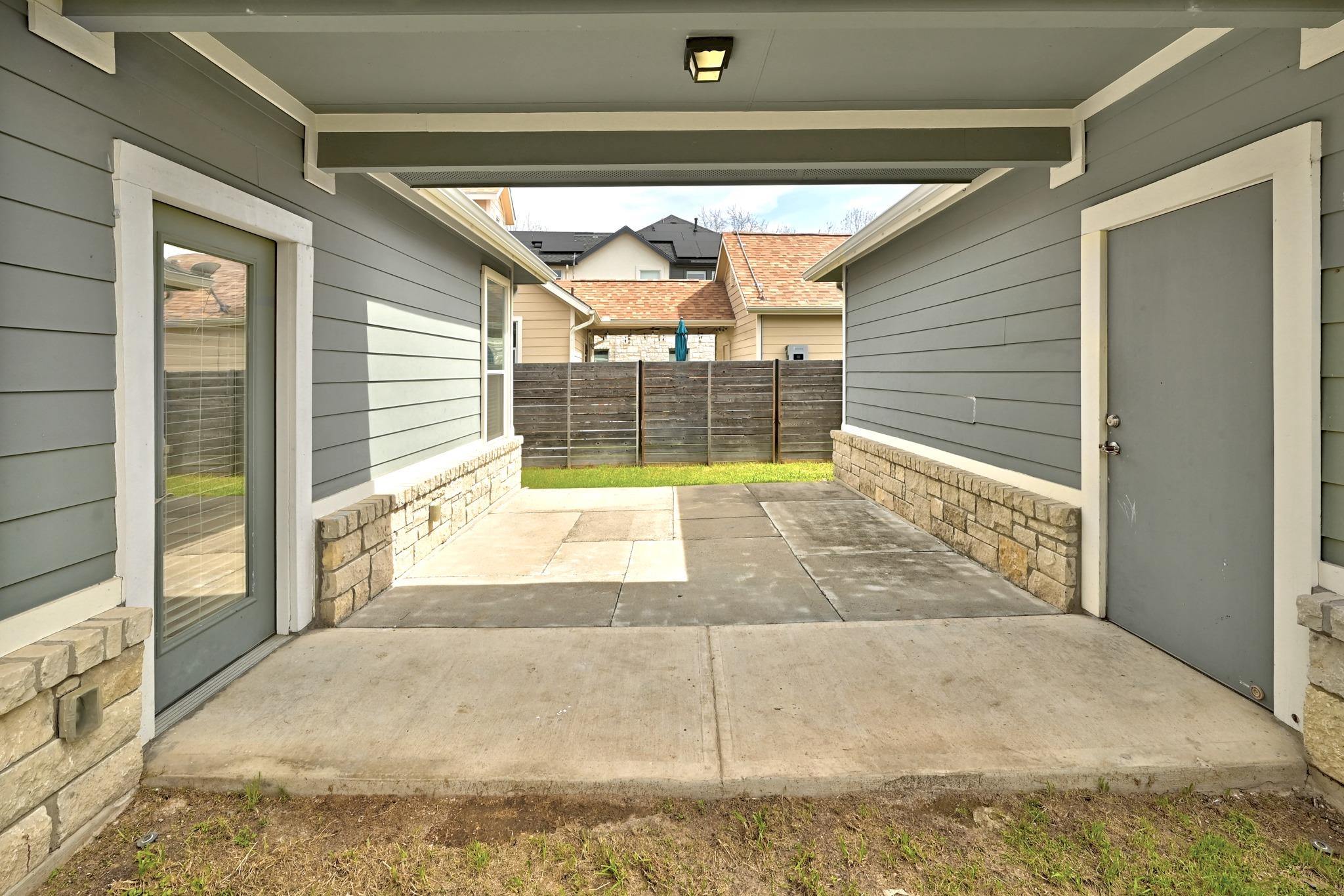 2133 Emma Long ST