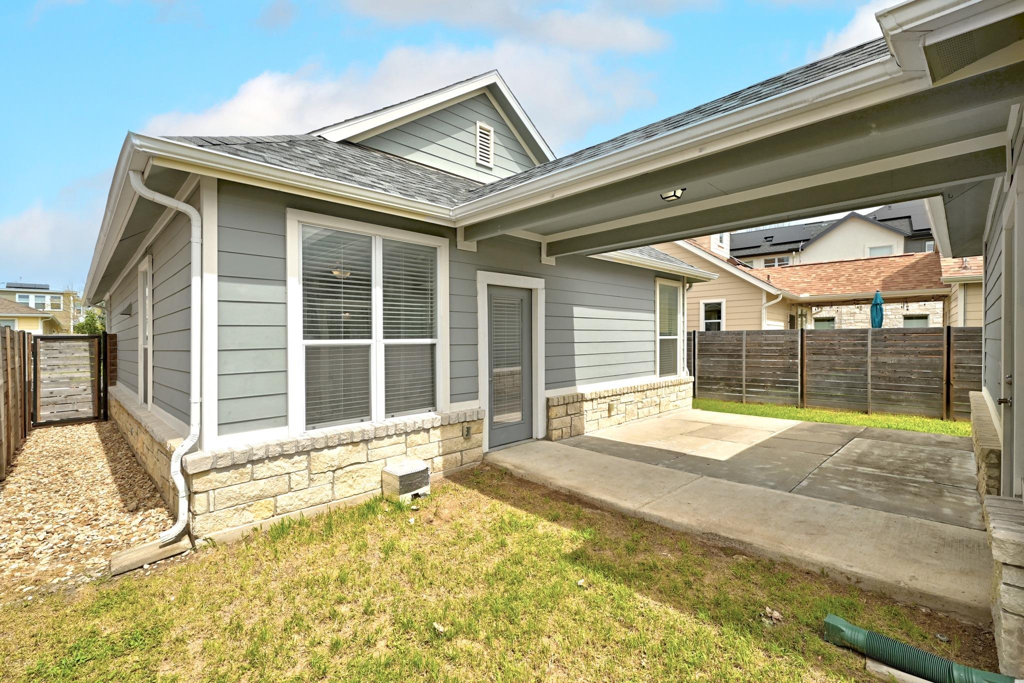 2133 Emma Long ST