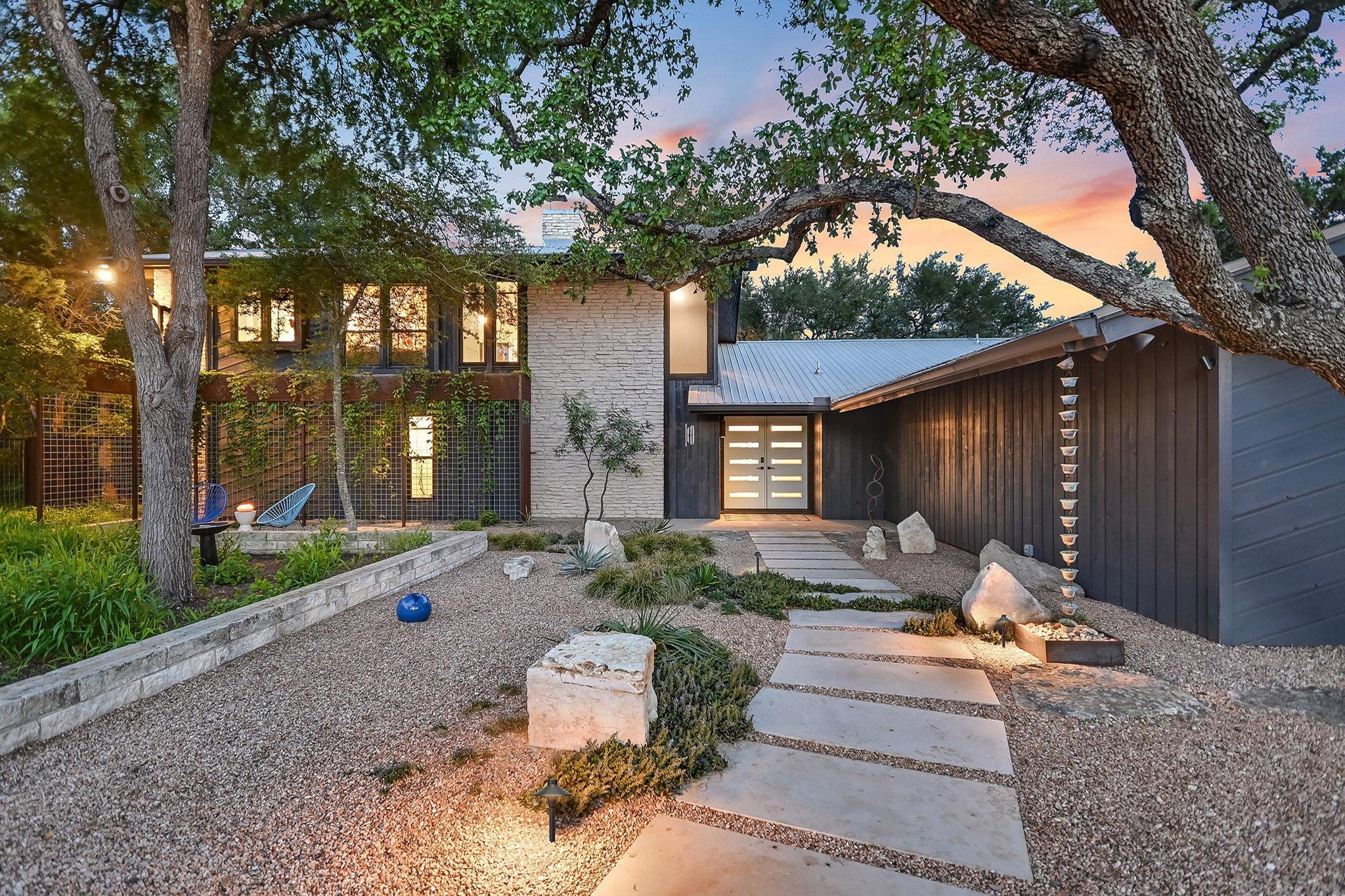 1213 Falcon Ledge DR