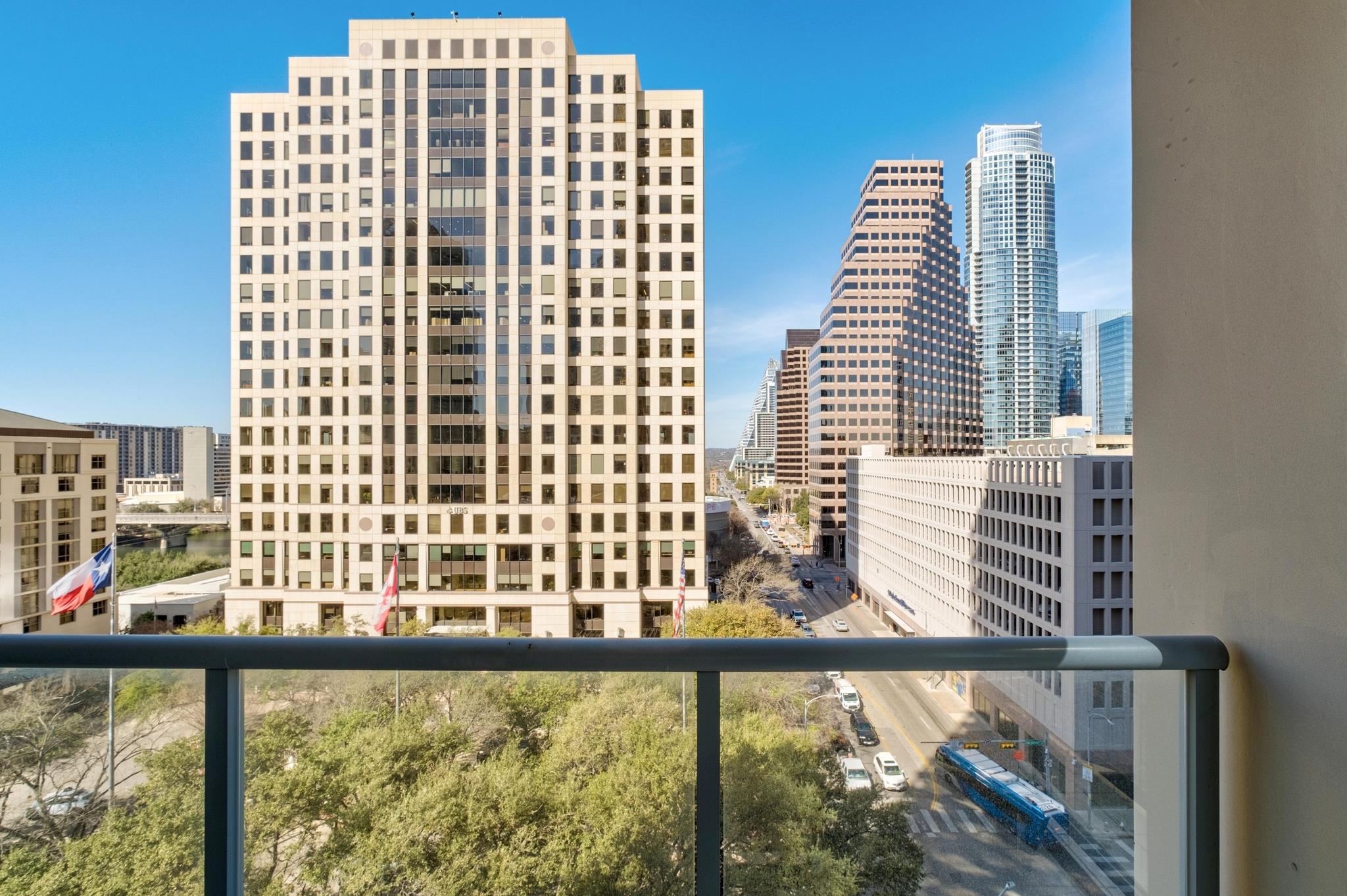 98 San Jacinto BLVD # 903
