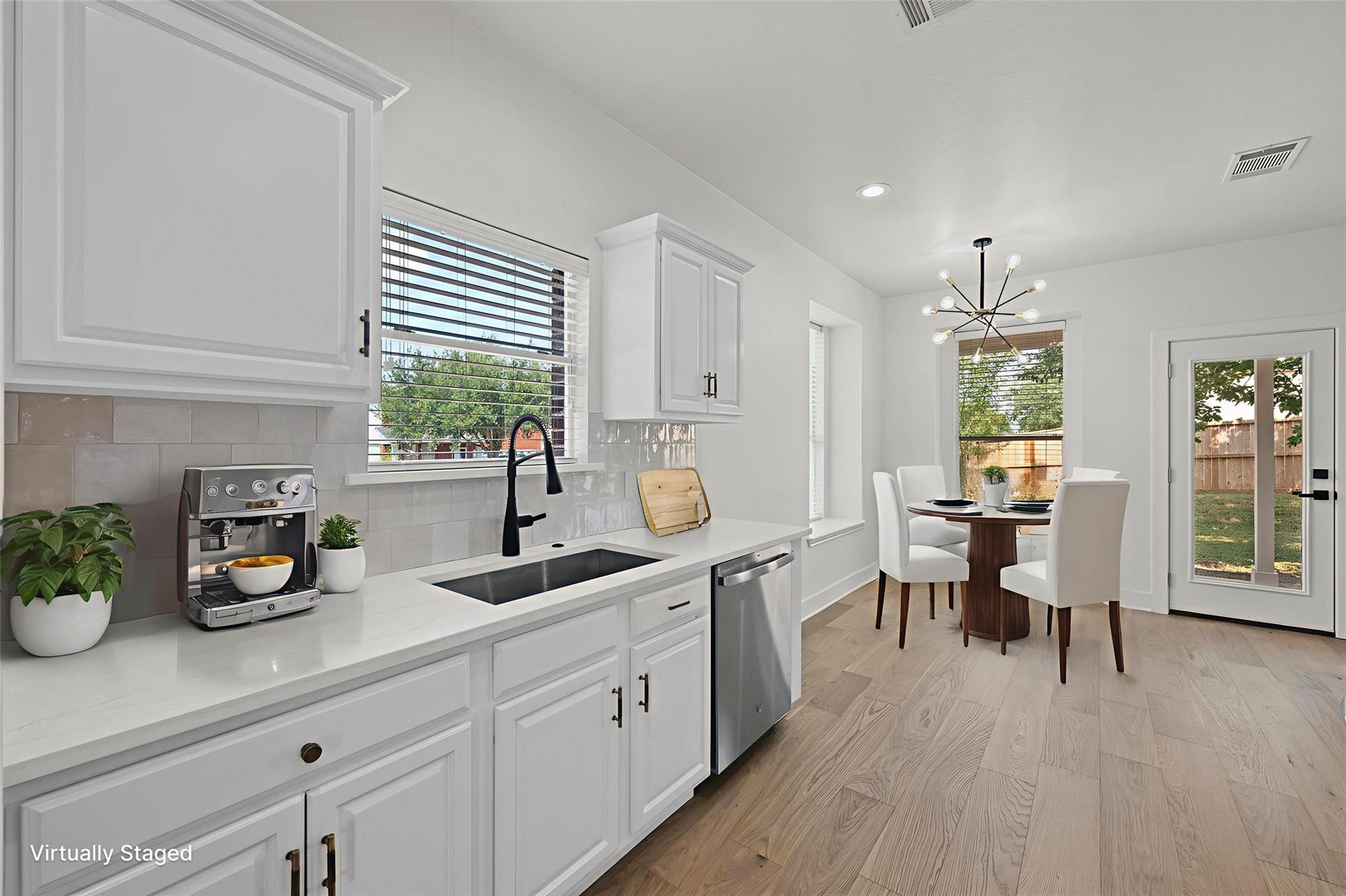 117 Waterloo DR