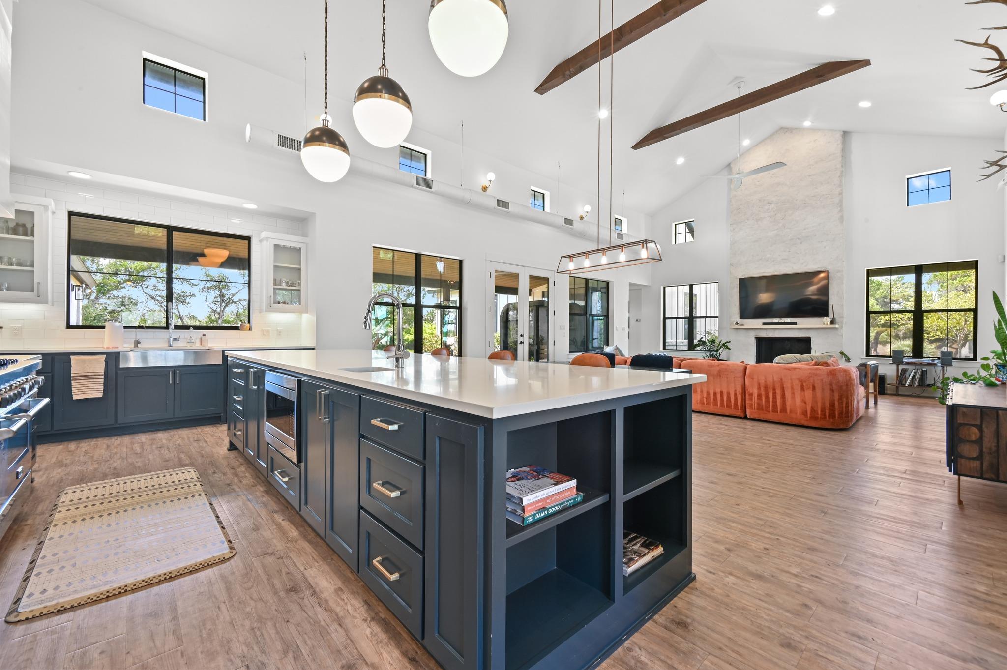215 SANDY CREEK CV