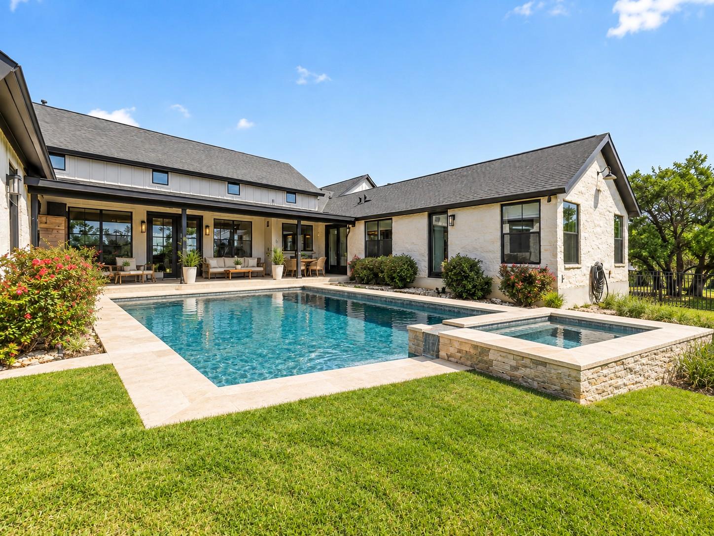 215 SANDY CREEK CV