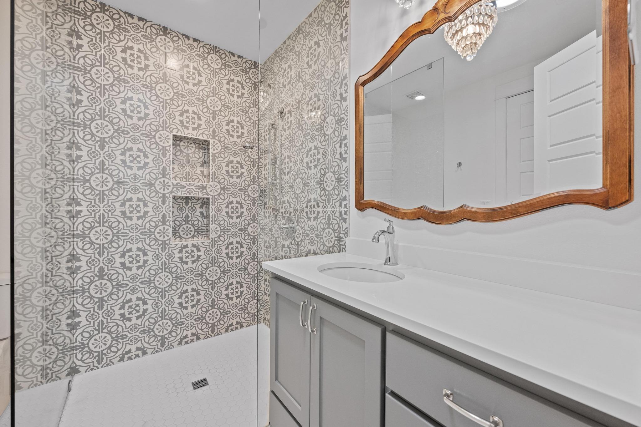 215 SANDY CREEK CV