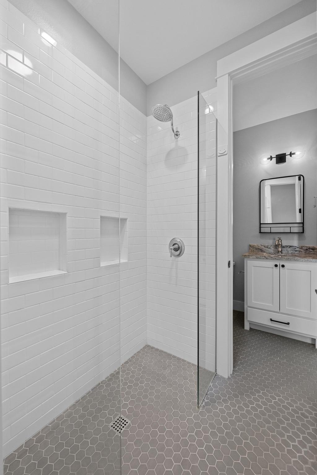 215 SANDY CREEK CV