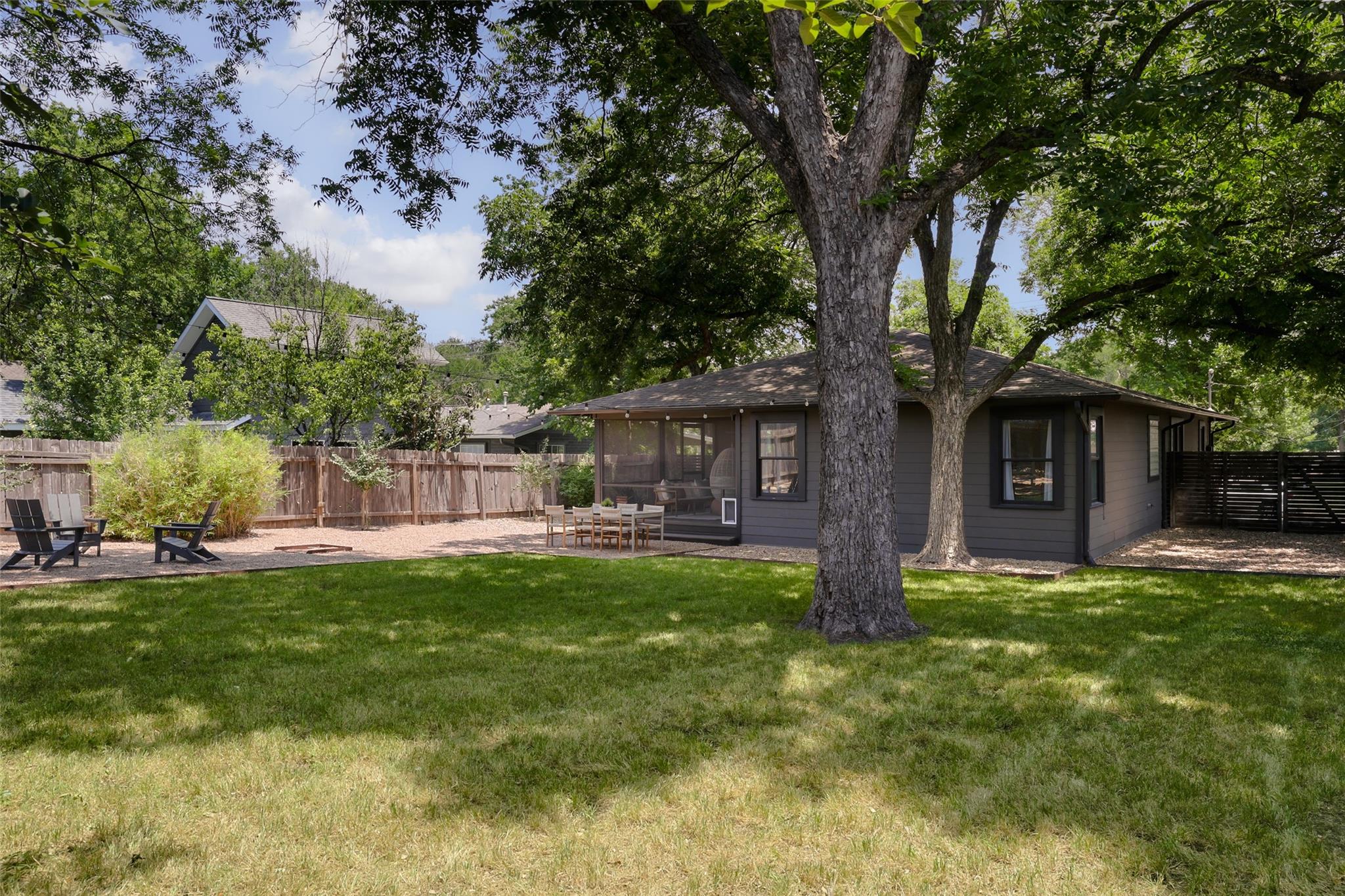 2804 Oakmont BLVD