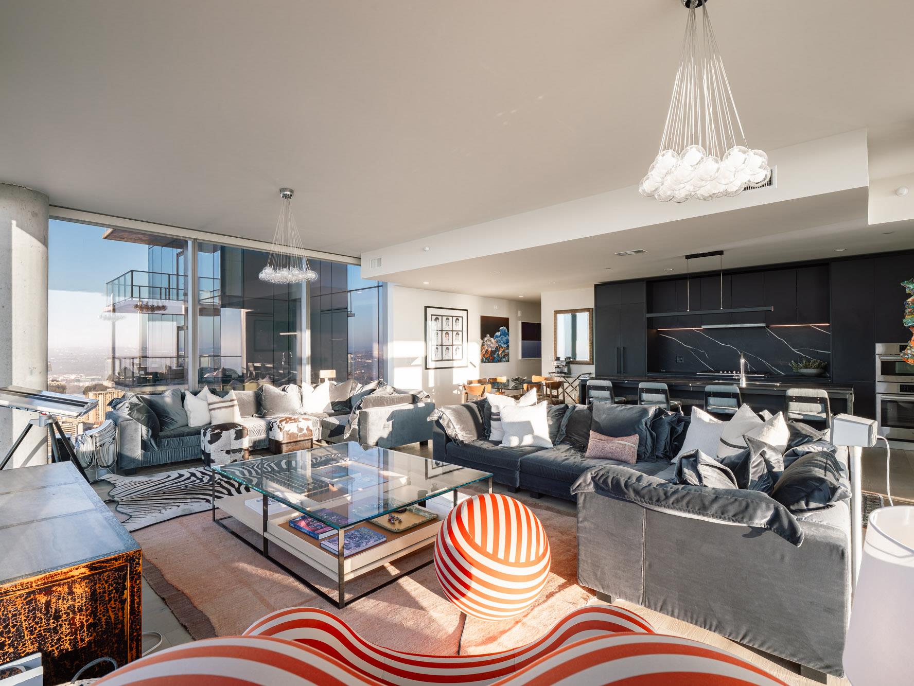 44 East Ave # 3906
