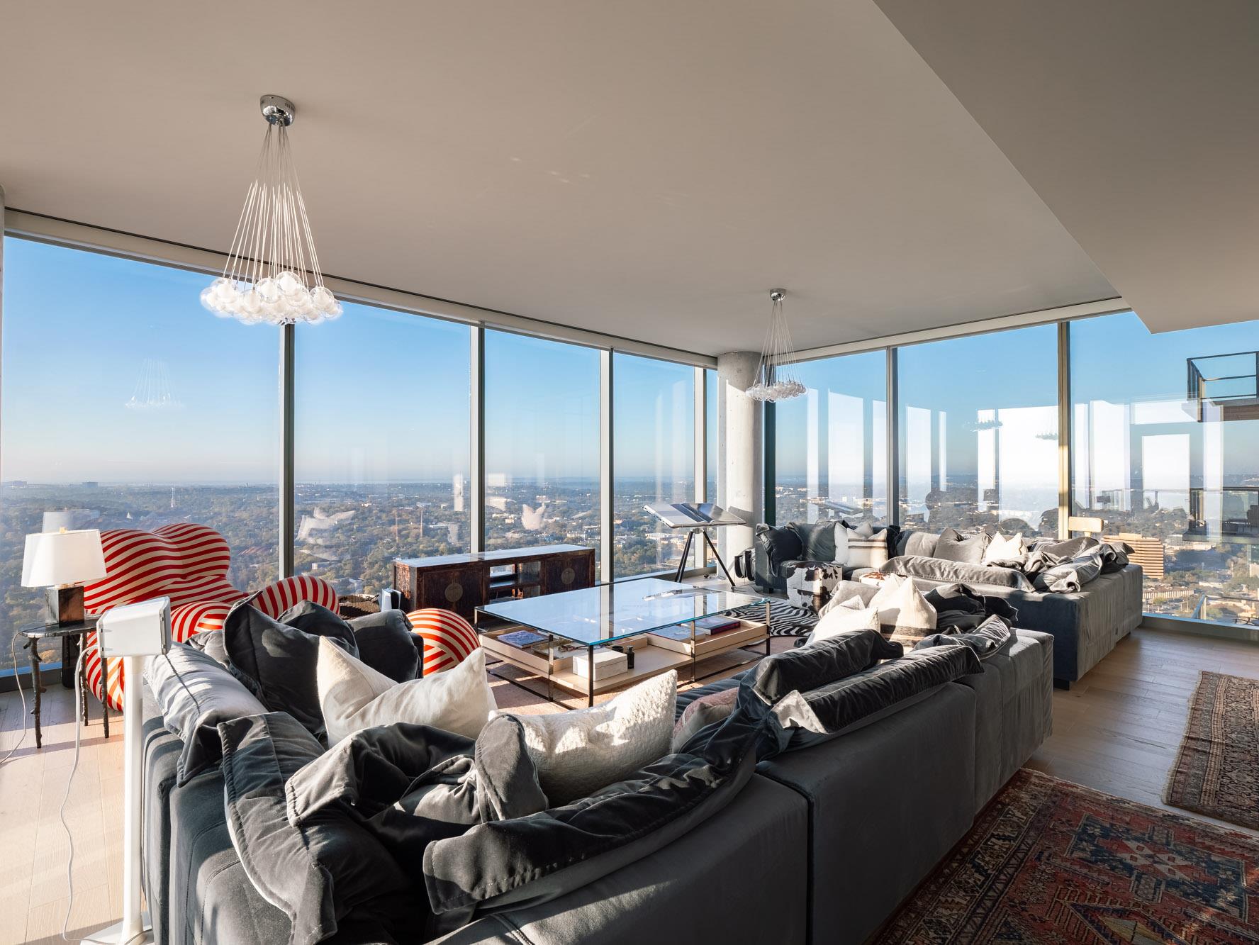 44 East Ave # 3906