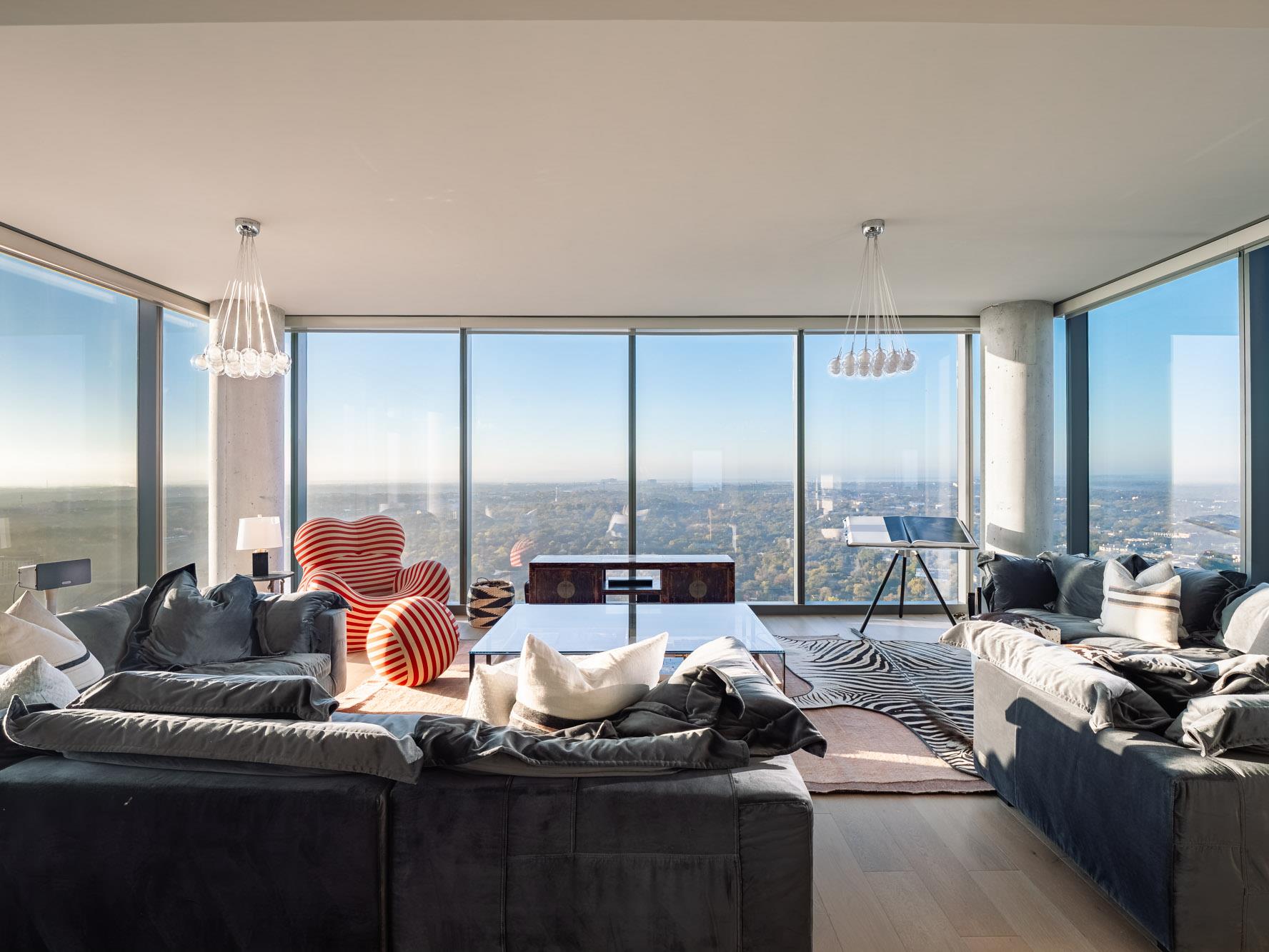 44 East Ave # 3906