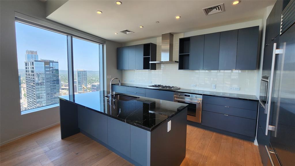 200 Congress Ave Unit: 38SW