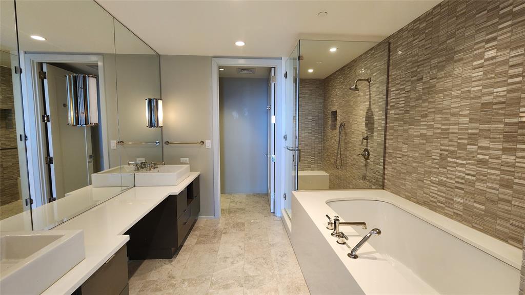 200 Congress Ave Unit: 38SW