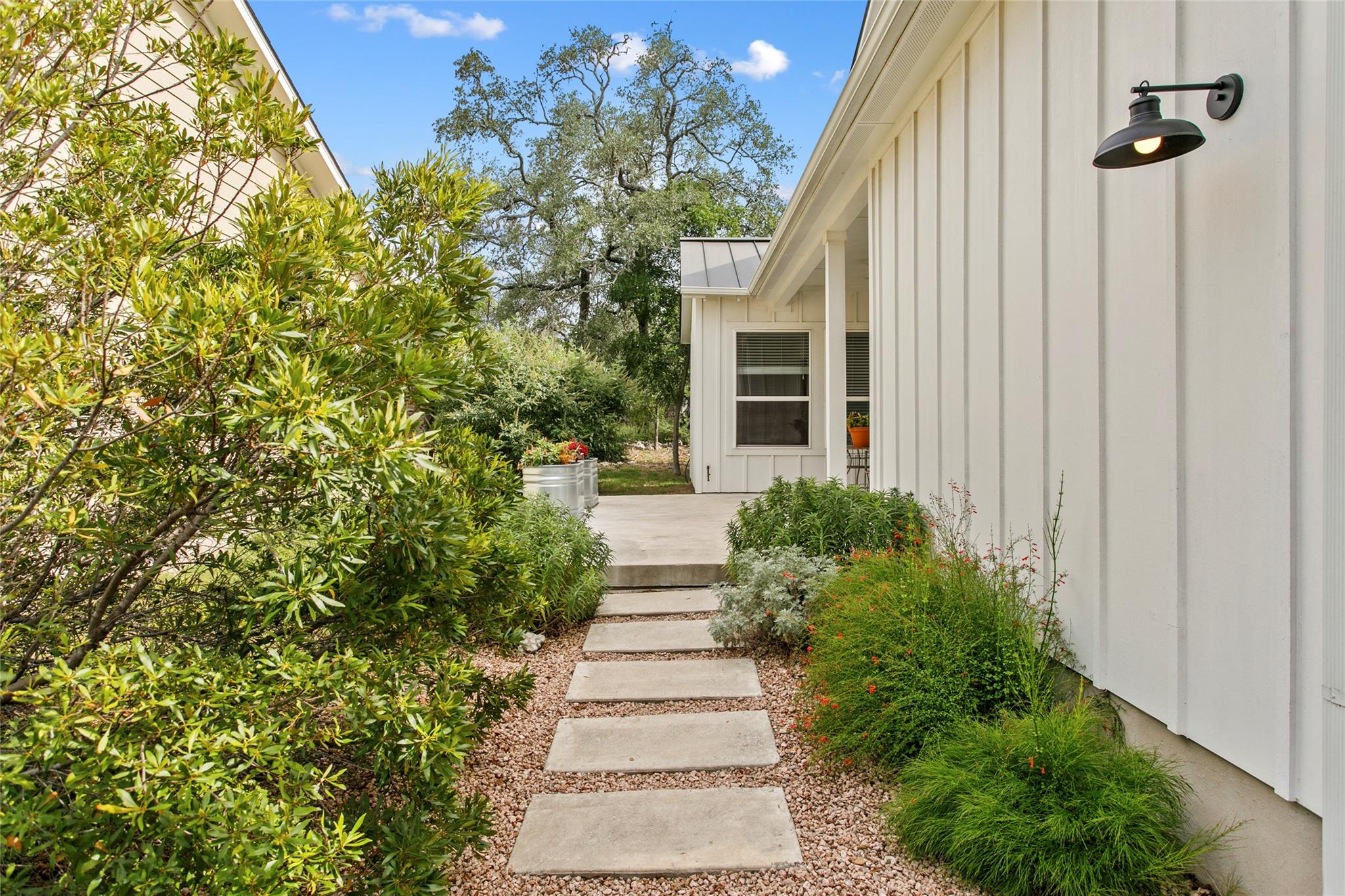 130 Volterra LN