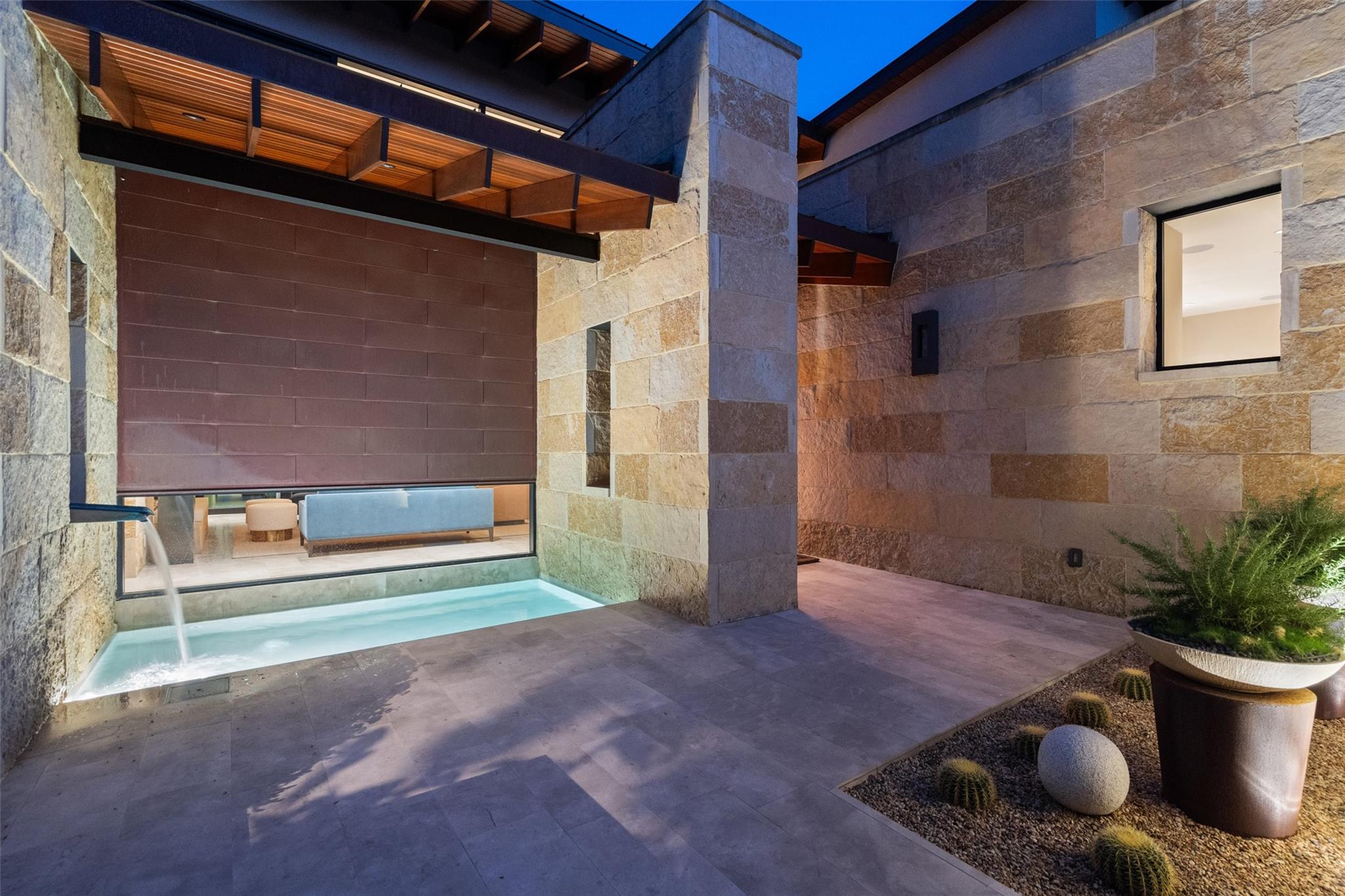 907 Terrace Mountain DR