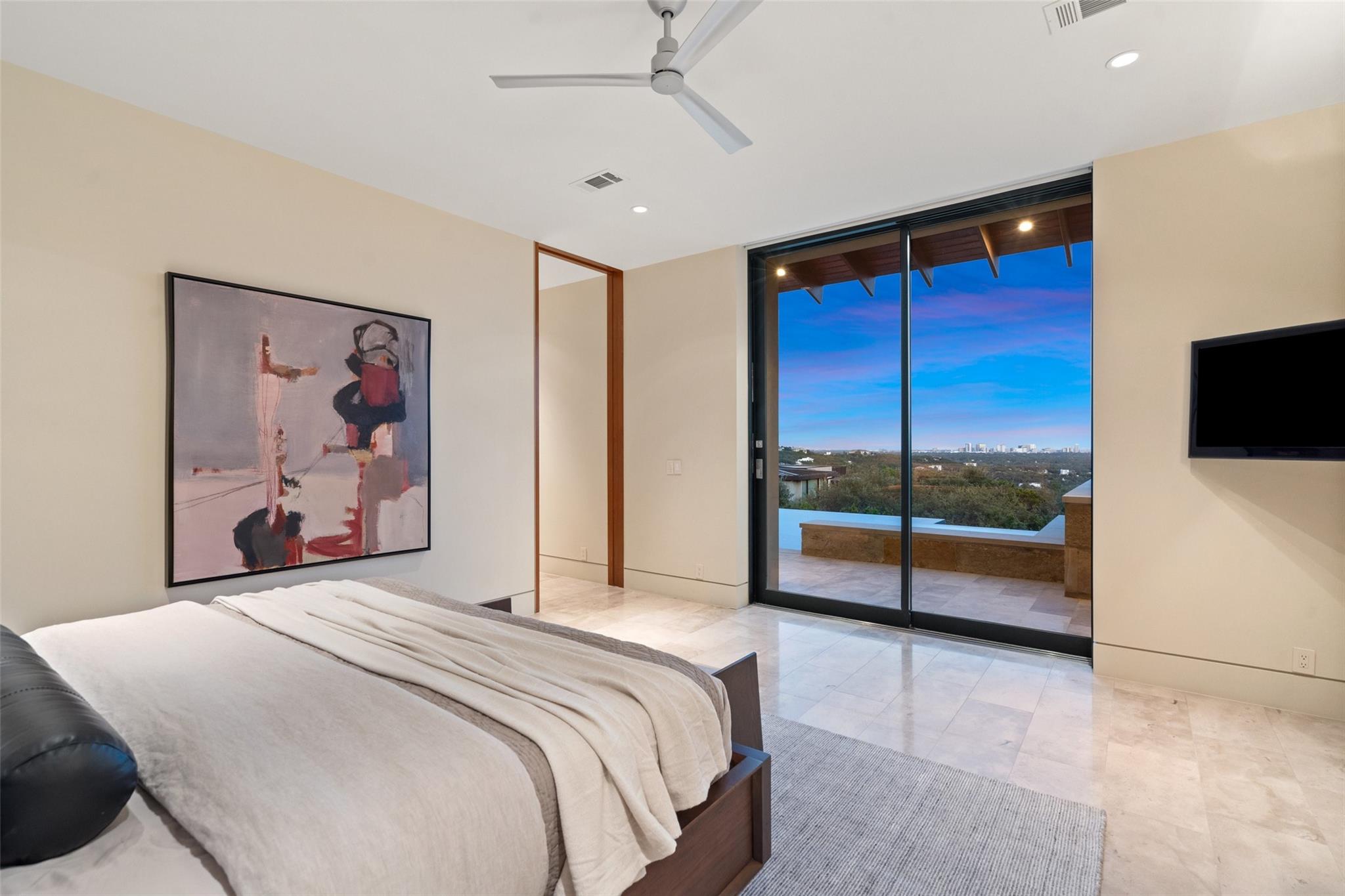 907 Terrace Mountain DR