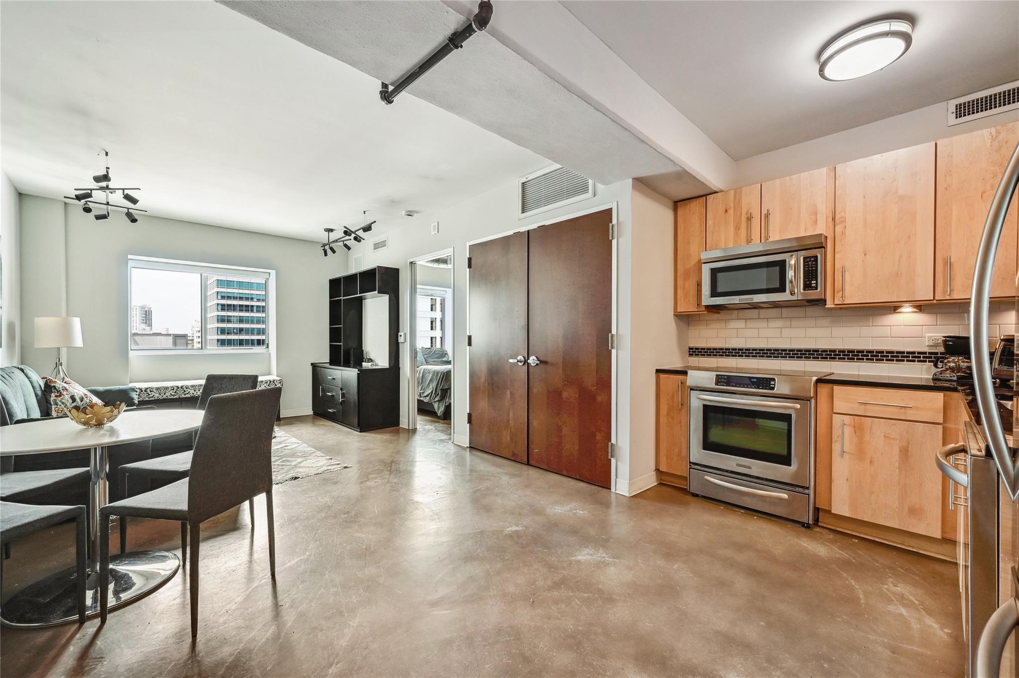 800 Brazos ST # 1111