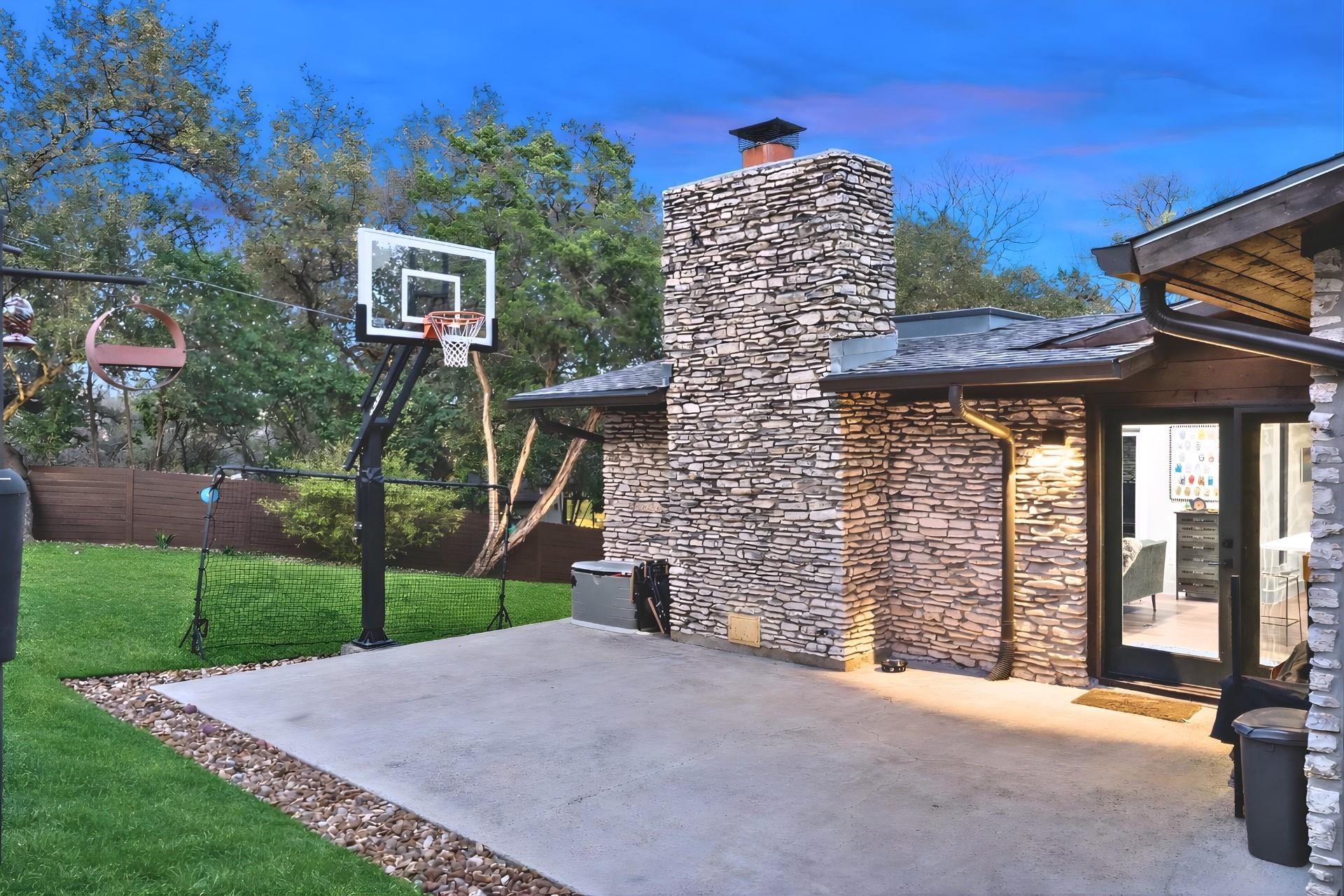 3302 Cherry Tree CIR