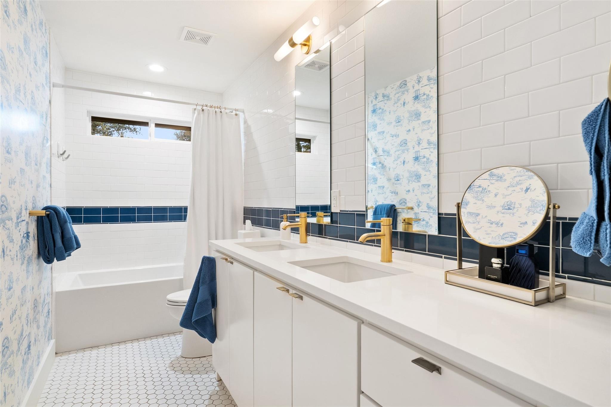 3302 Cherry Tree CIR