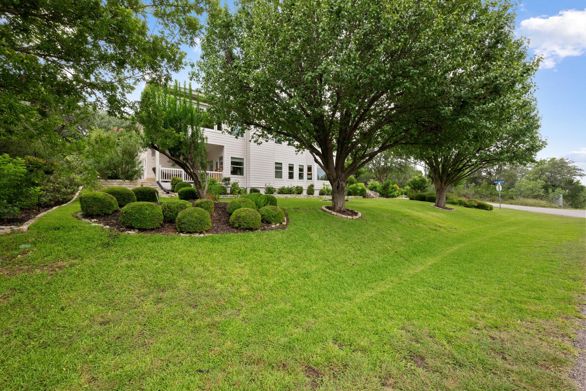 730 Golf Crest LN