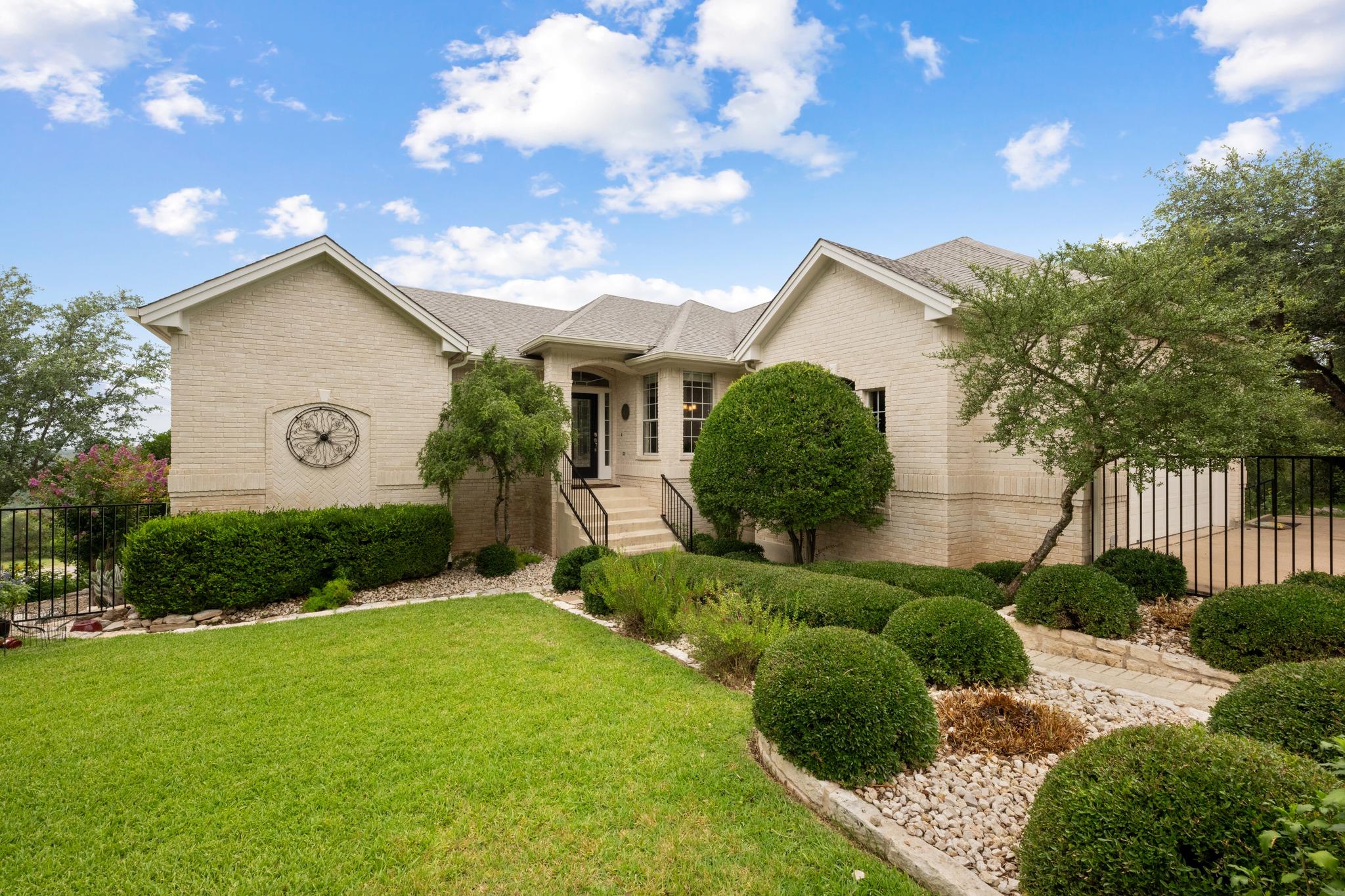 730 Golf Crest LN