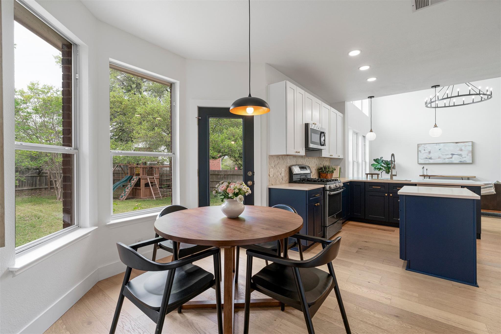 6804 Auckland CT