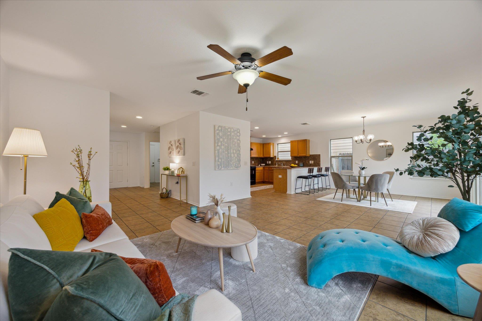 11009 Roderick Lawson LN