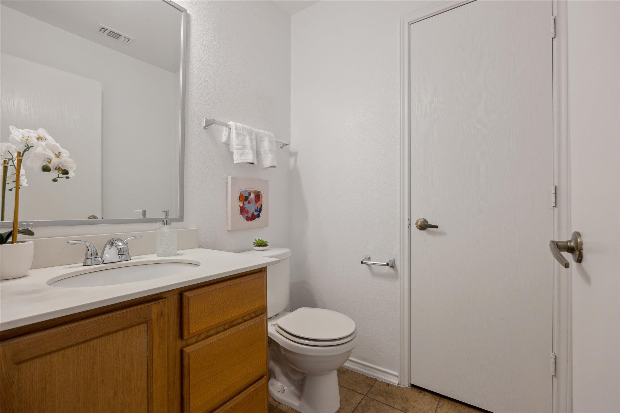 11009 Roderick Lawson LN