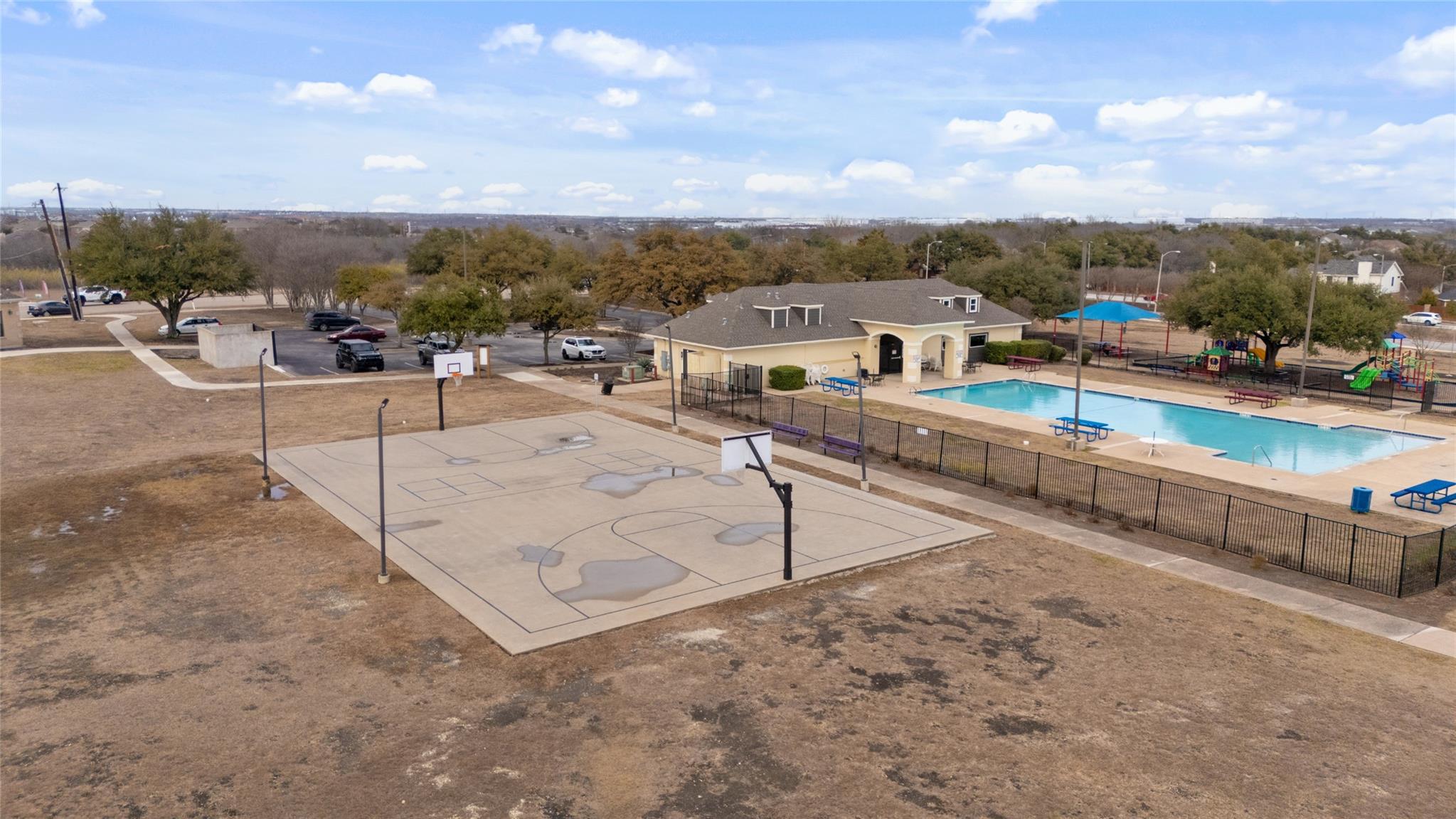 11009 Roderick Lawson LN