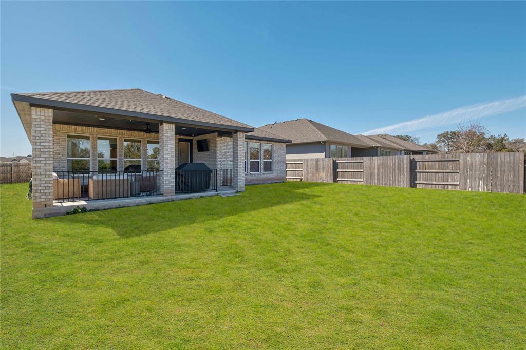 819 Arrowhead Ranch BLVD