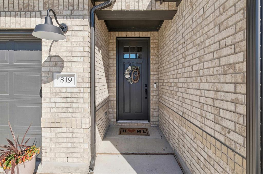 819 Arrowhead Ranch BLVD