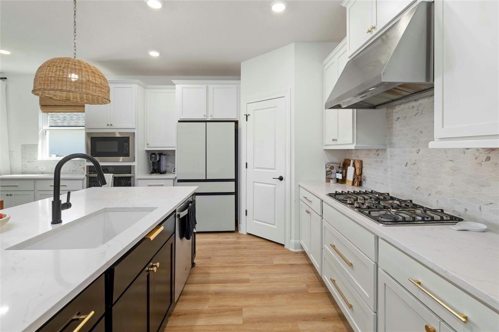 819 Arrowhead Ranch BLVD