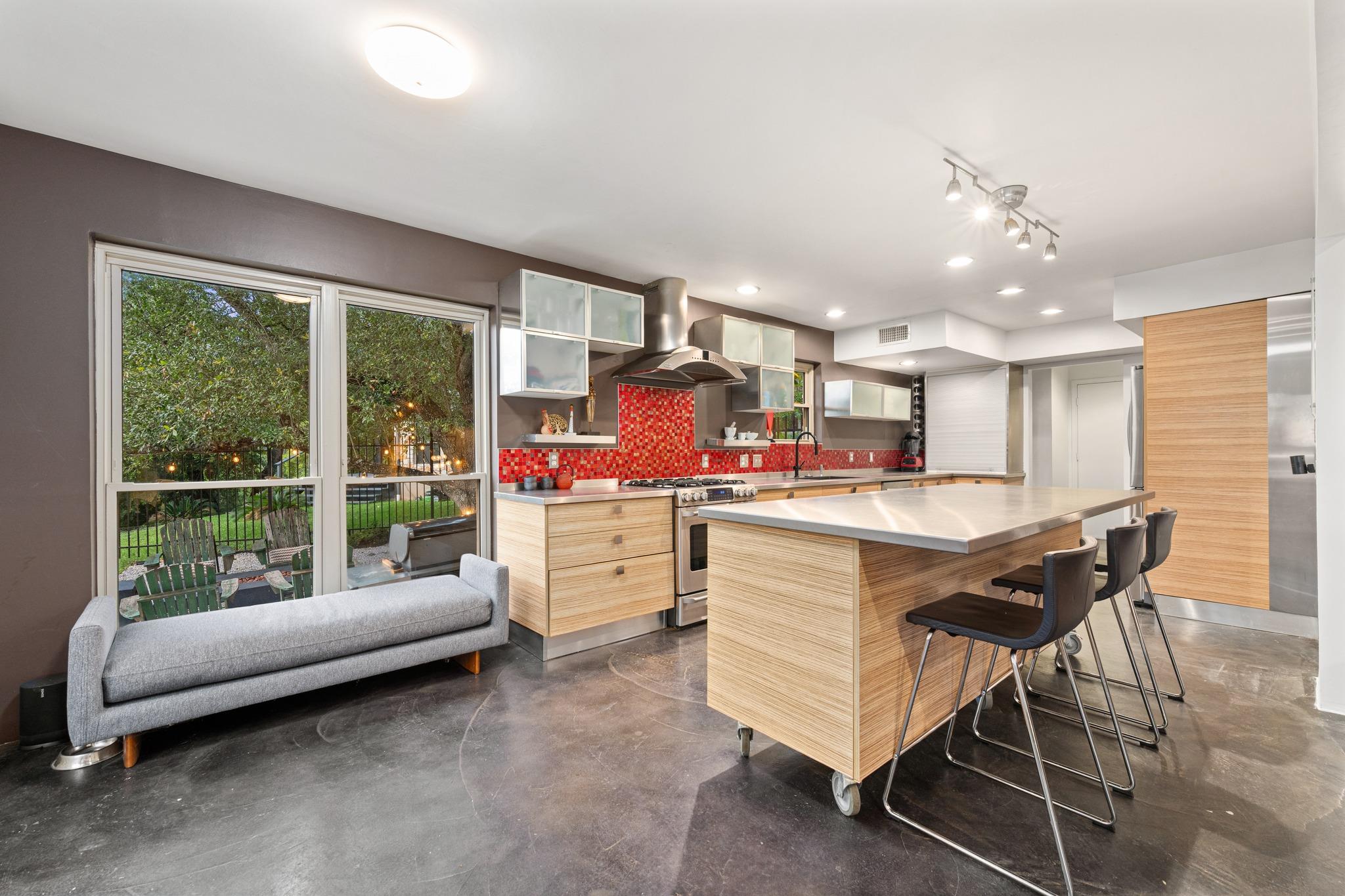 6305 Plum Hollow Overlook